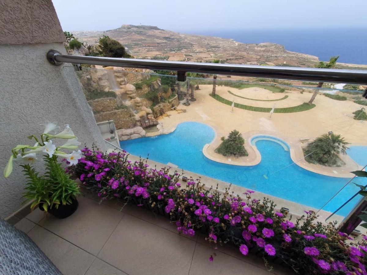 Sunset Holiday Apartment With Communal Pool + Views Ghajn Melel Exterior photo